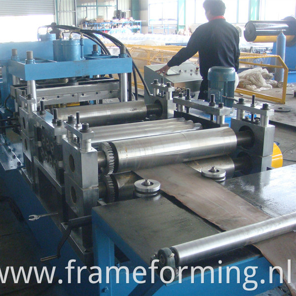 Pre-Cutting building steel frame steel purline machine CZ purlin roll forming machine 